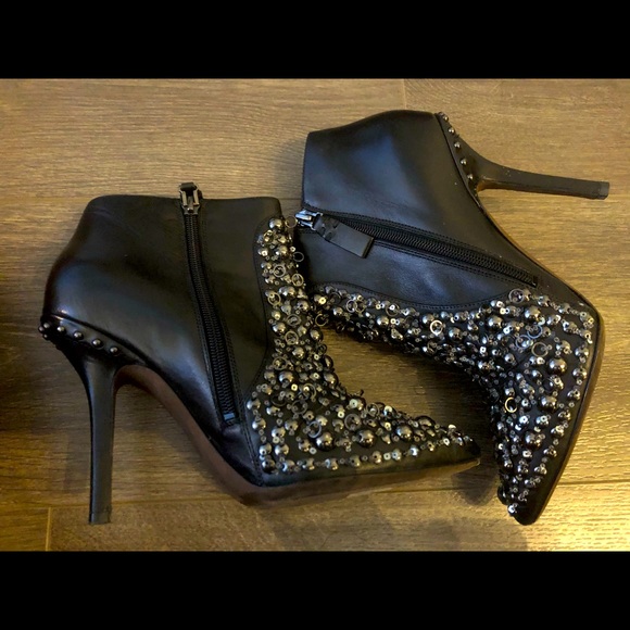 Vera Wang Leather Boots - Picture 5 of 9